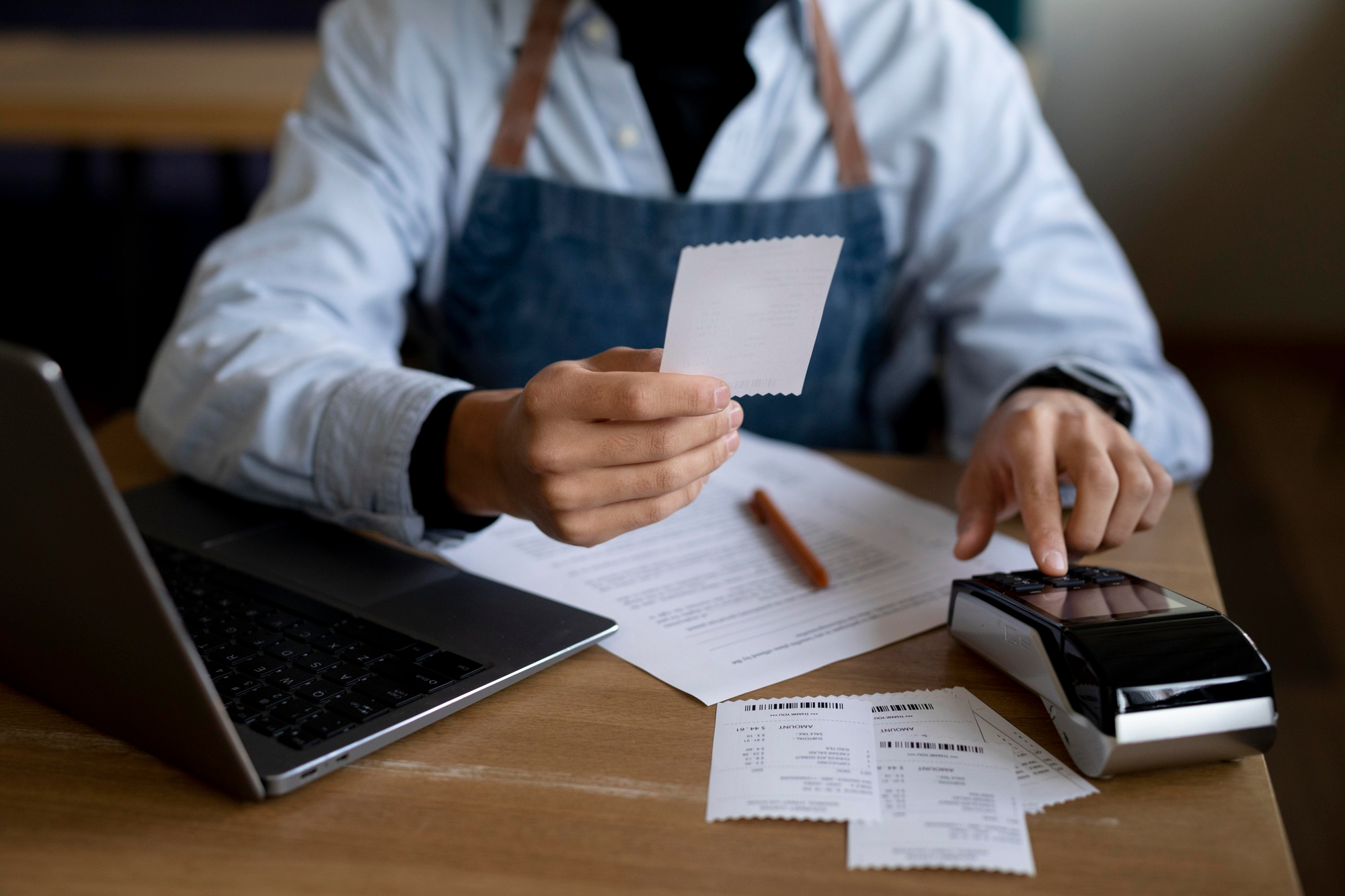 Voucher (Receipt/Payment)